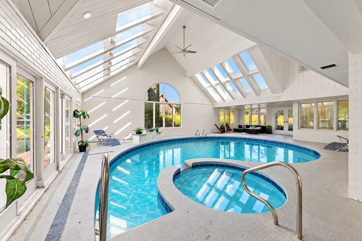 23W735 Hobson Road, Naperville, IL 60540