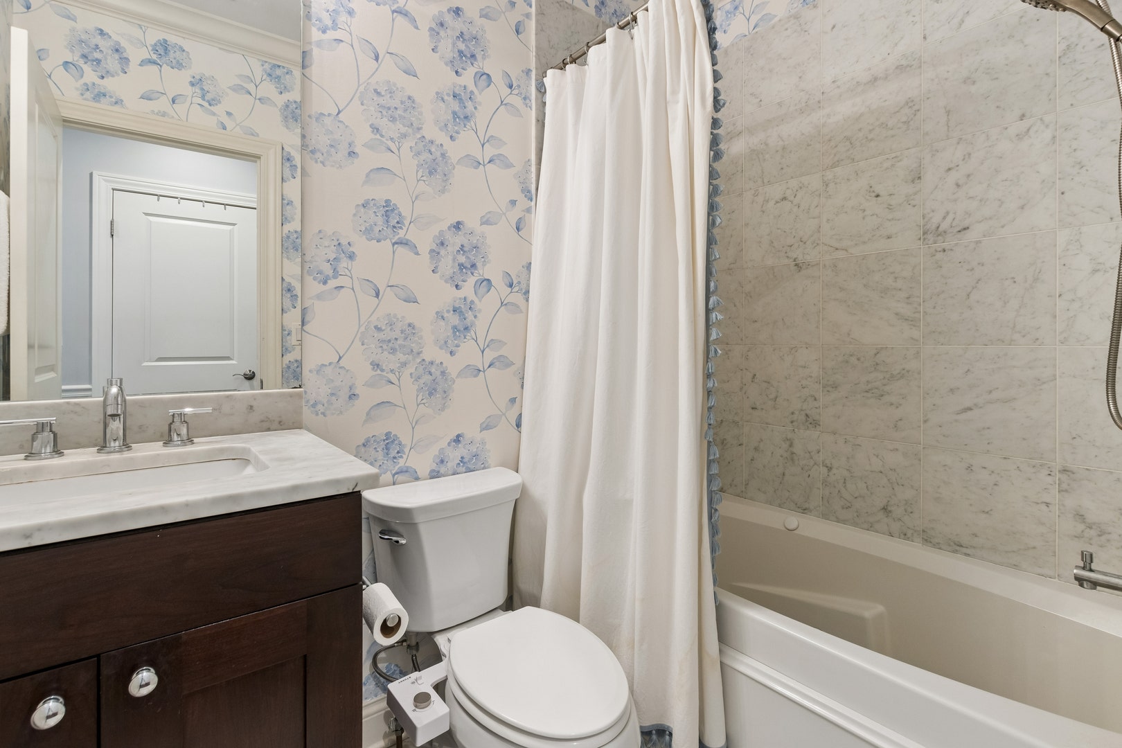 2743 N Lakewood Avenue, #3, Chicago, IL 60614 2743 N Lakewood Avenue, #3, Chicago, IL 60614