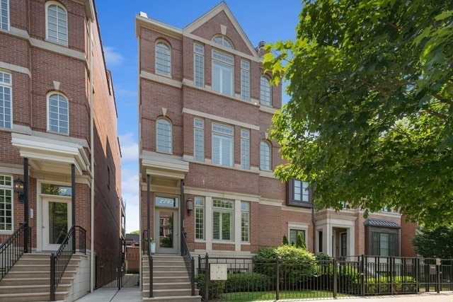 2743 N Lakewood Avenue, #3, Chicago, IL 60614 2743 N Lakewood Avenue, #3, Chicago, IL 60614