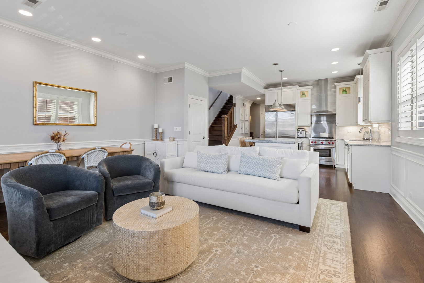 2743 N Lakewood Avenue, #3, Chicago, IL 60614 2743 N Lakewood Avenue, #3, Chicago, IL 60614