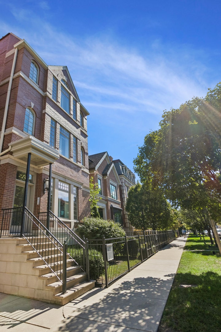 2743 N Lakewood Avenue, #3, Chicago, IL 60614 2743 N Lakewood Avenue, #3, Chicago, IL 60614