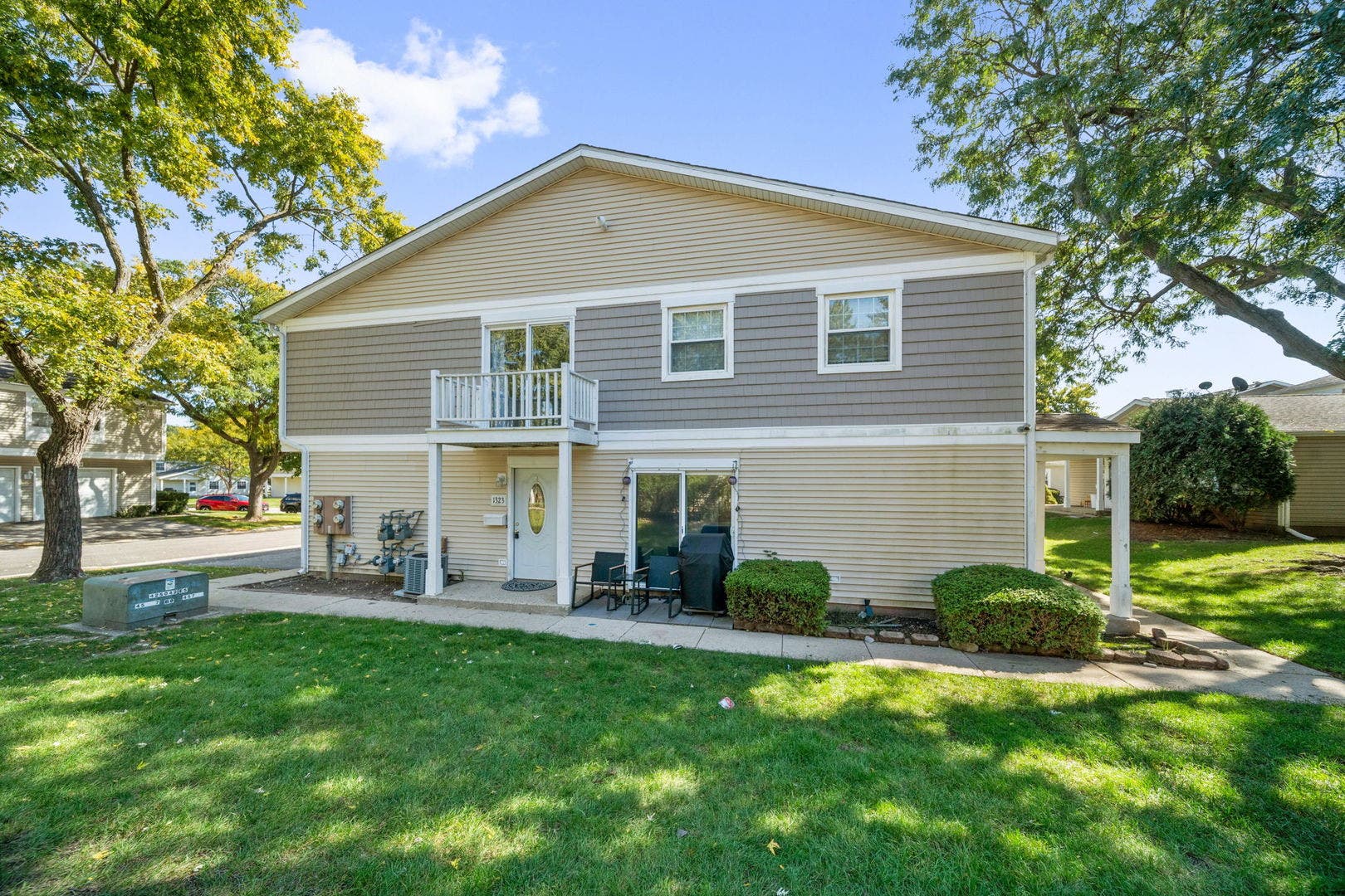 1323 Braver Court, #1323, Wheeling, IL 60090 1323 Braver Court, #1323, Wheeling, IL 60090