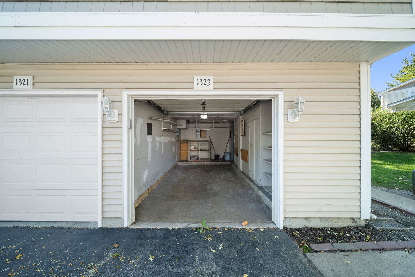 1323 Braver Court, #1323, Wheeling, IL 60090 1323 Braver Court, #1323, Wheeling, IL 60090