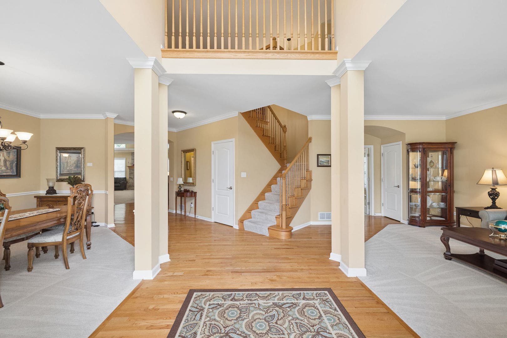 Foyer with view of cat walk