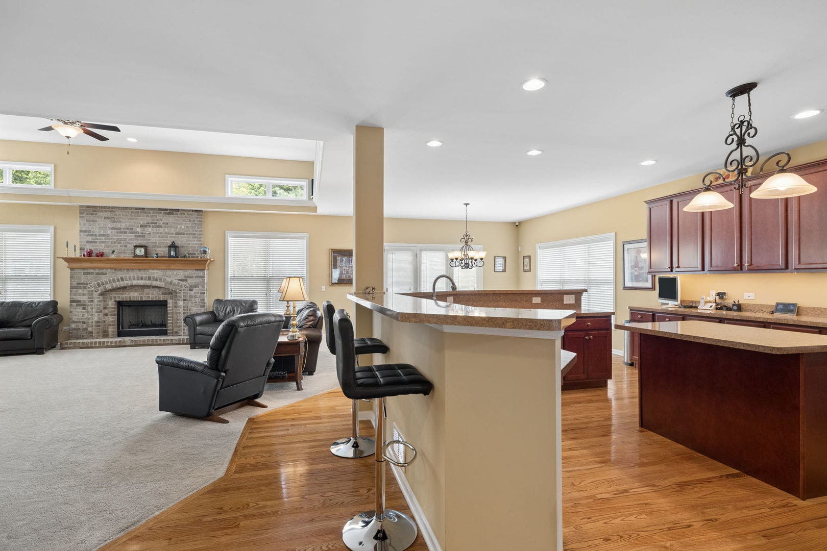 12237 Winterberry Lane, Plainfield, IL 60585