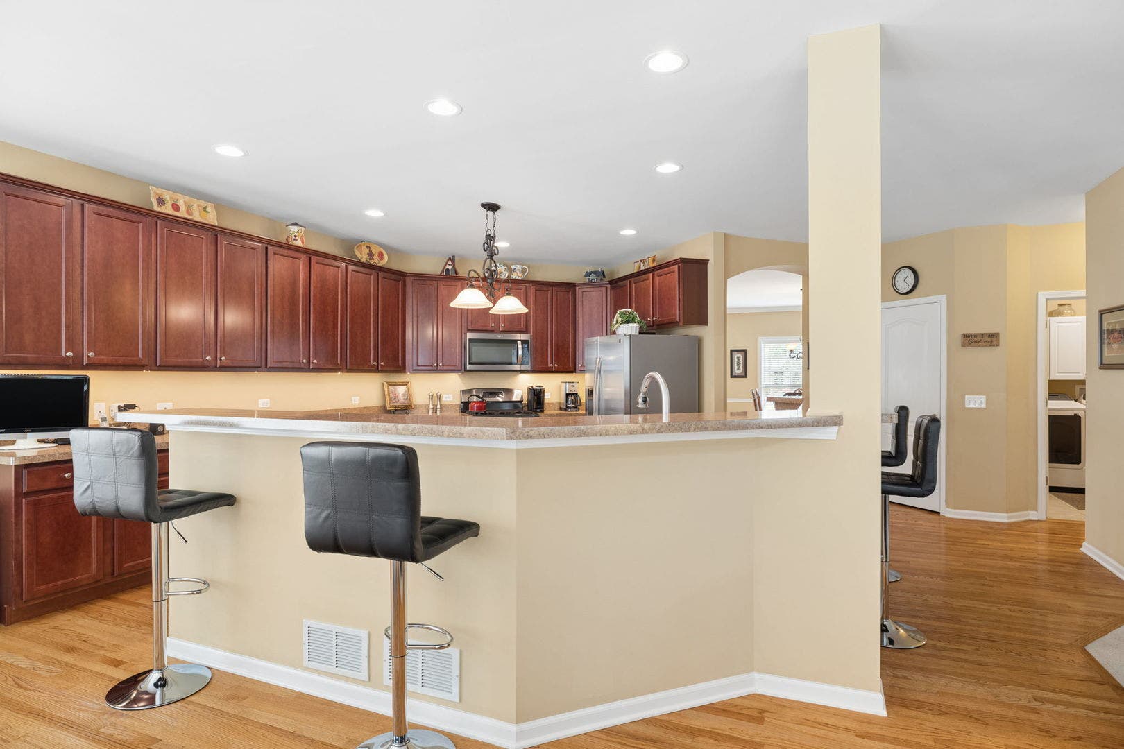 Breakfast bar seating