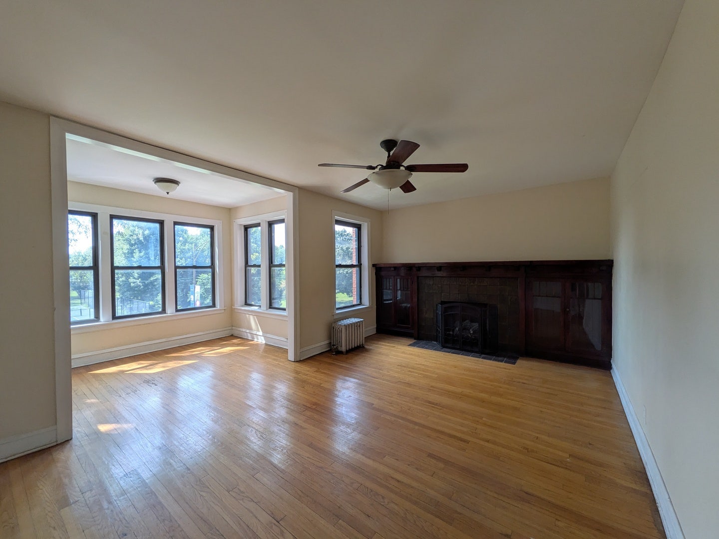 644 E 51st Street, #2W, Chicago, IL 60615 644 E 51st Street, #2W, Chicago, IL 60615
