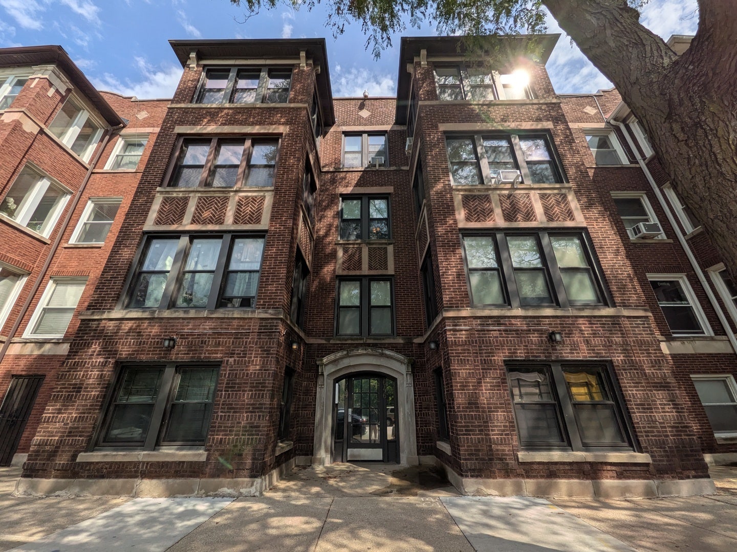 644 E 51st Street, #2W, Chicago, IL 60615 644 E 51st Street, #2W, Chicago, IL 60615