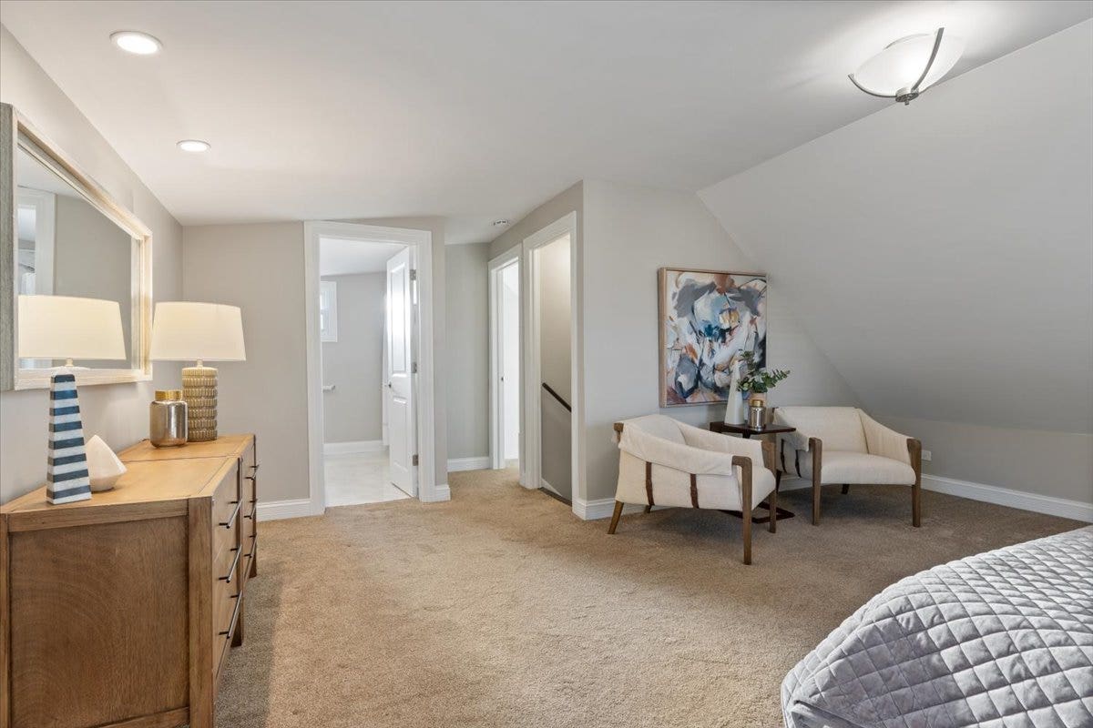 5324 N Laramie Avenue, Chicago, IL 60630