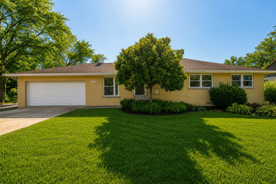 Property photo for 17649 65th Avenue, Tinley Park, IL