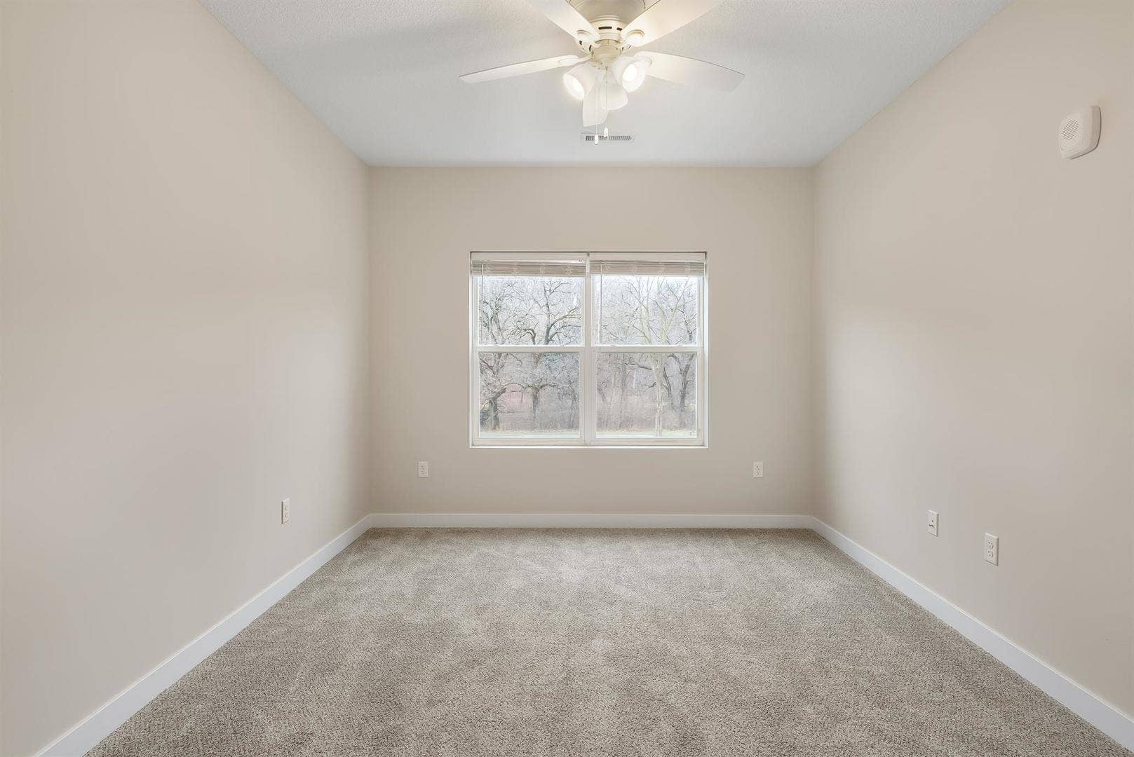 1176 Devils Glen Road, #301, Bettendorf, IA 52722 1176 Devils Glen Road, #301, Bettendorf, IA 52722