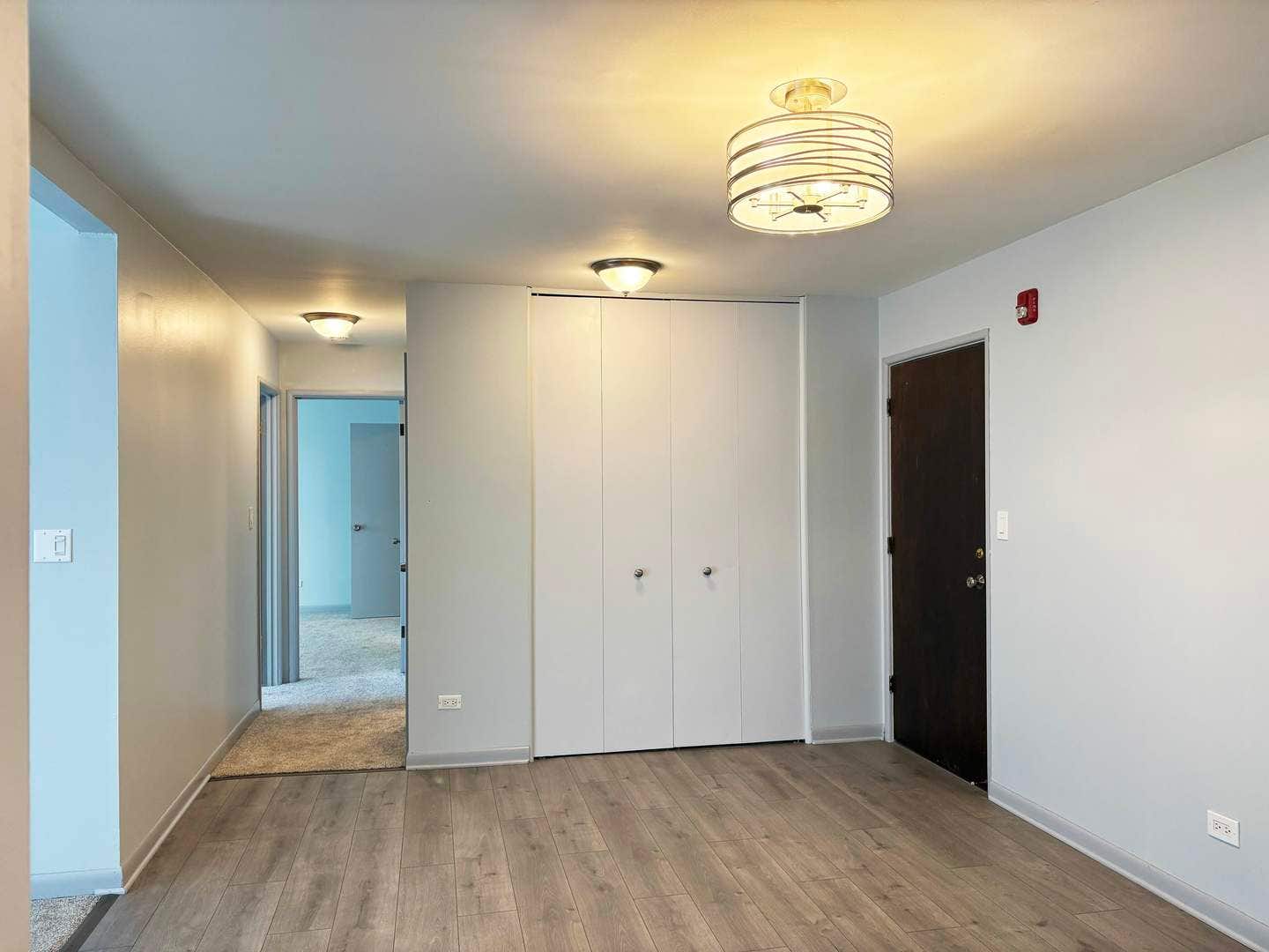 535 S Cleveland Avenue S, #305, Arlington Heights, IL 60005 535 S Cleveland Avenue S, #305, Arlington Heights, IL 60005