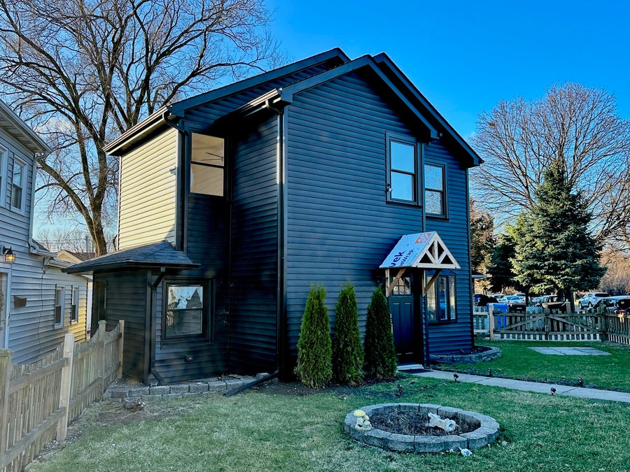 Property photo for 8325 W Forest Preserve Avenue, Chicago, IL