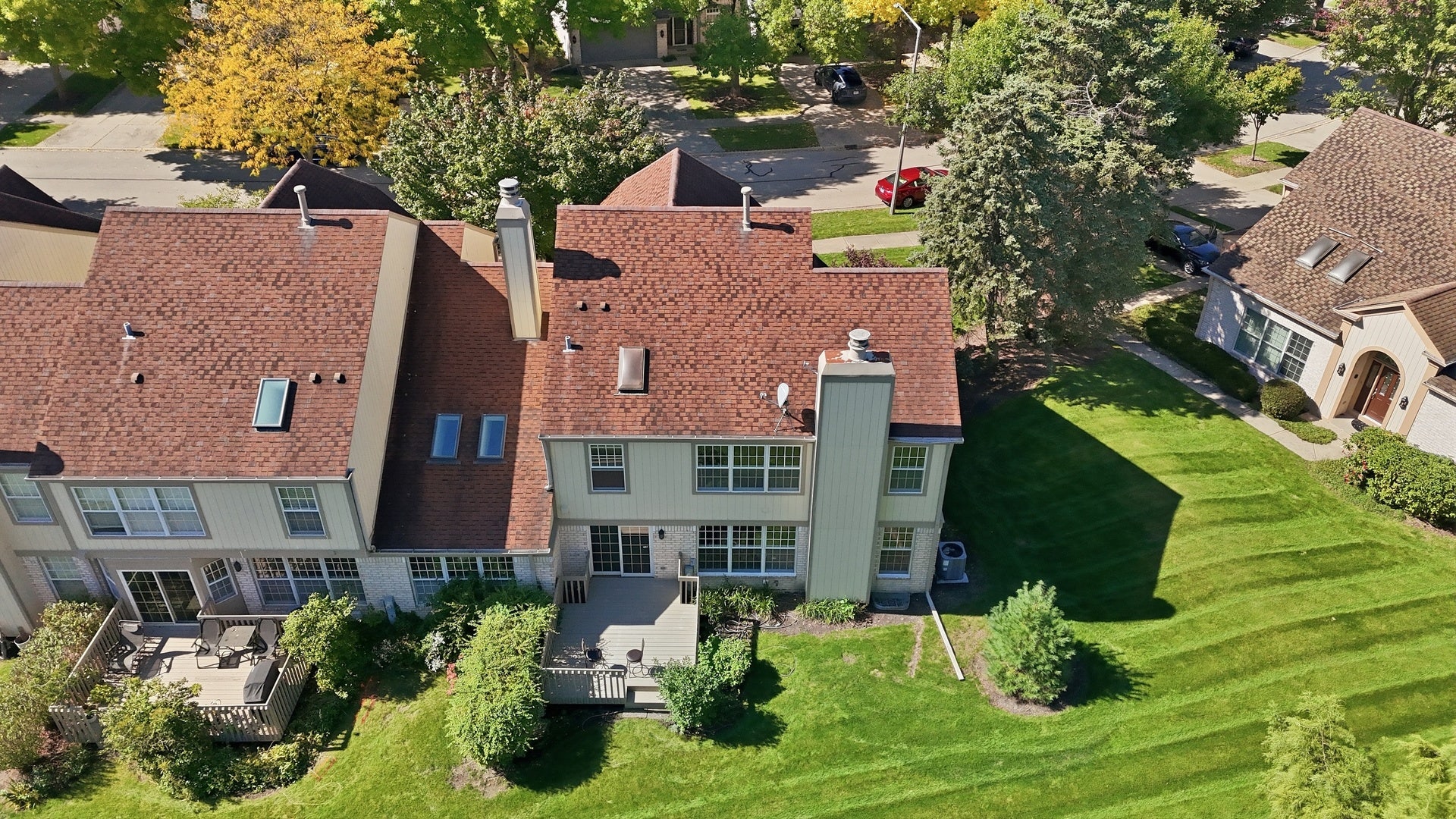 192 W Fox Hill Drive, Buffalo Grove, IL 60089