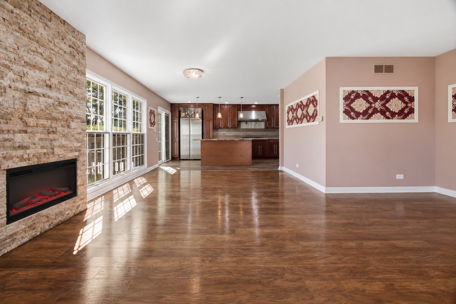 192 W Fox Hill Drive, Buffalo Grove, IL 60089