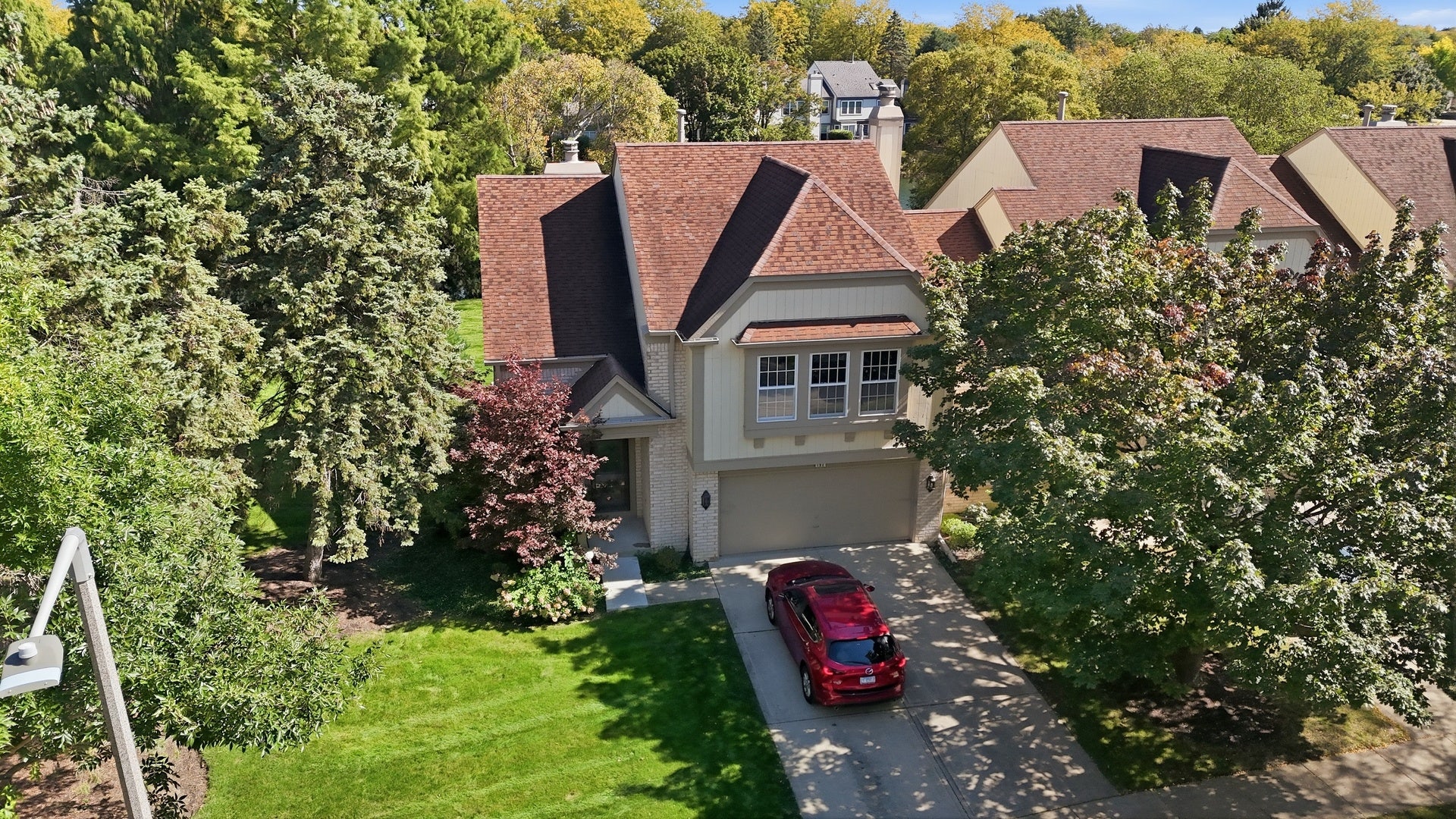 192 W Fox Hill Drive, Buffalo Grove, IL 60089
