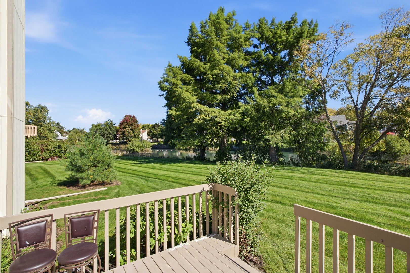 192 W Fox Hill Drive, Buffalo Grove, IL 60089
