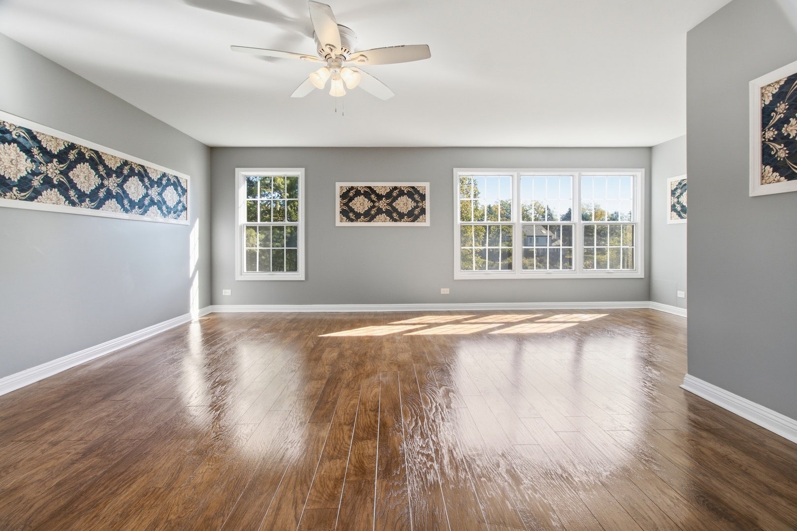 192 W Fox Hill Drive, Buffalo Grove, IL 60089