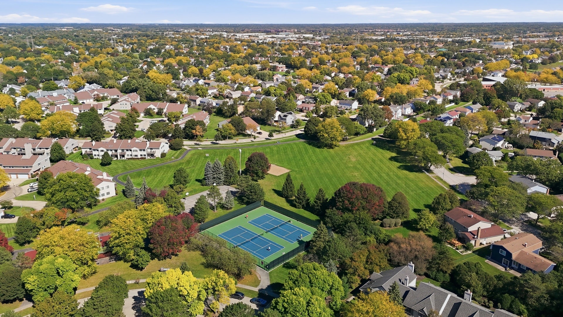 192 W Fox Hill Drive, Buffalo Grove, IL 60089