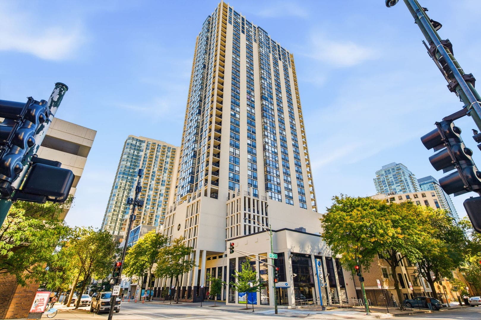 1122 N CLARK Street, #3202, Chicago, IL 60610 1122 N CLARK Street, #3202, Chicago, IL 60610