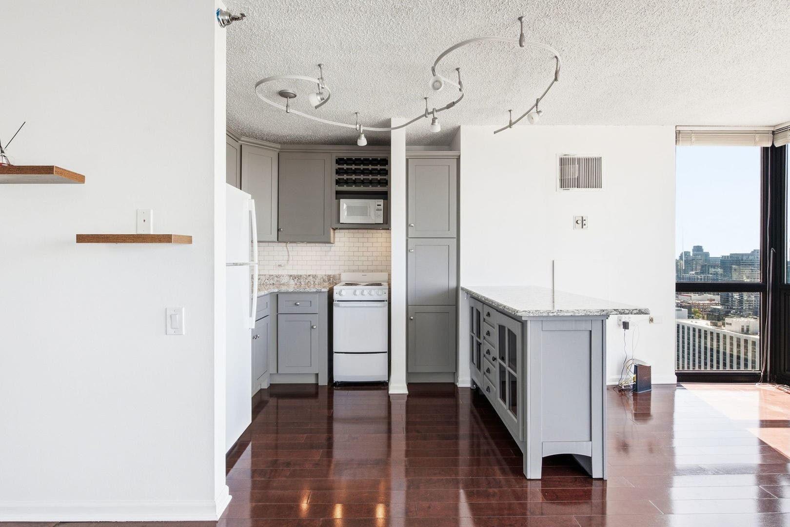 1122 N CLARK Street, #3202, Chicago, IL 60610 1122 N CLARK Street, #3202, Chicago, IL 60610