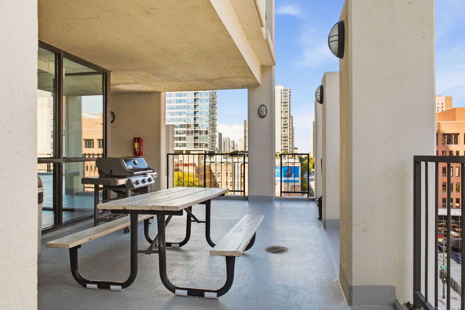 1122 N CLARK Street, #3202, Chicago, IL 60610 1122 N CLARK Street, #3202, Chicago, IL 60610
