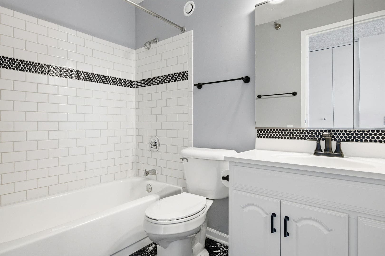 1122 N CLARK Street, #3202, Chicago, IL 60610 1122 N CLARK Street, #3202, Chicago, IL 60610