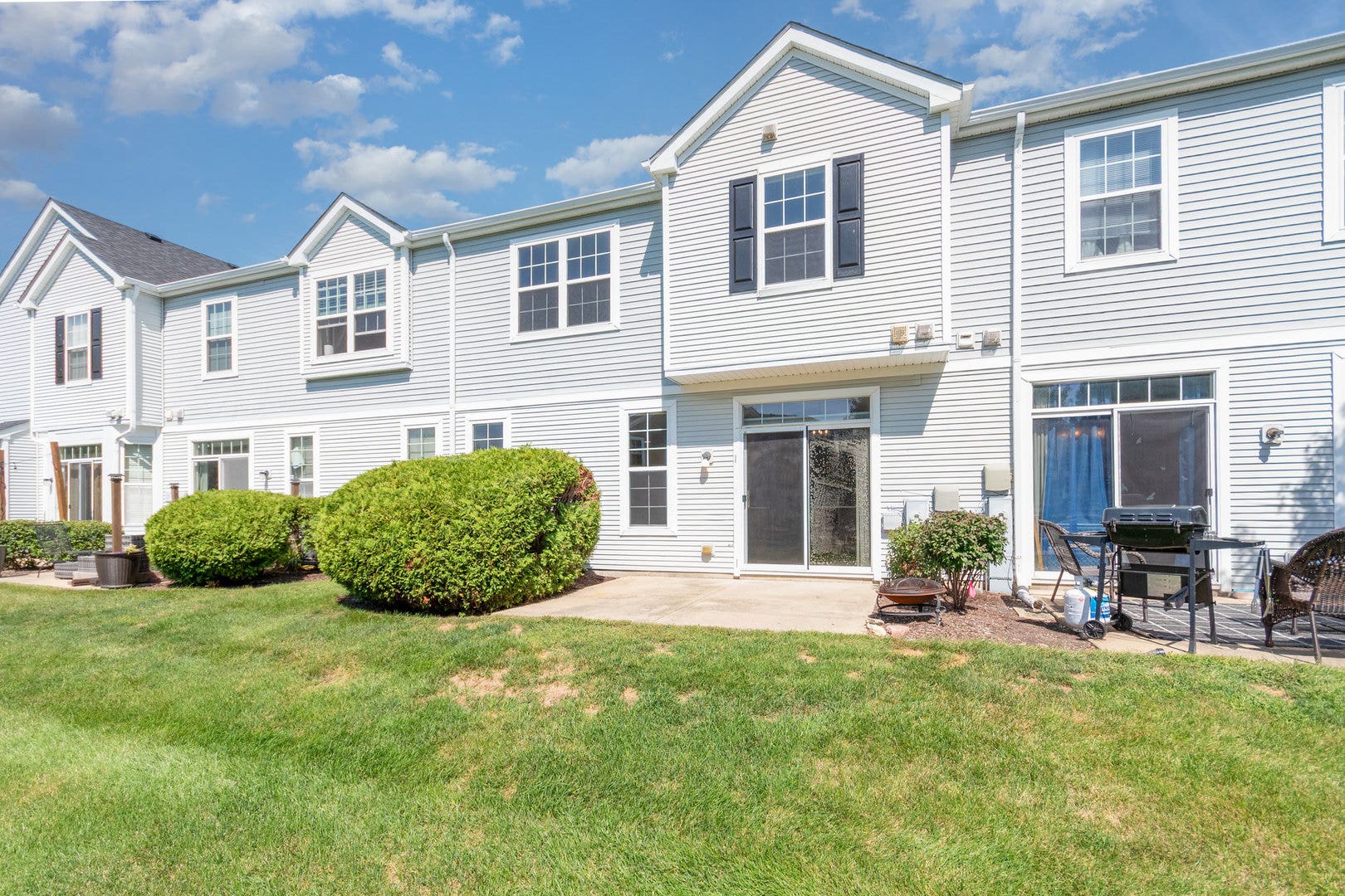 206 Barrett Drive, #D, Yorkville, IL 60560