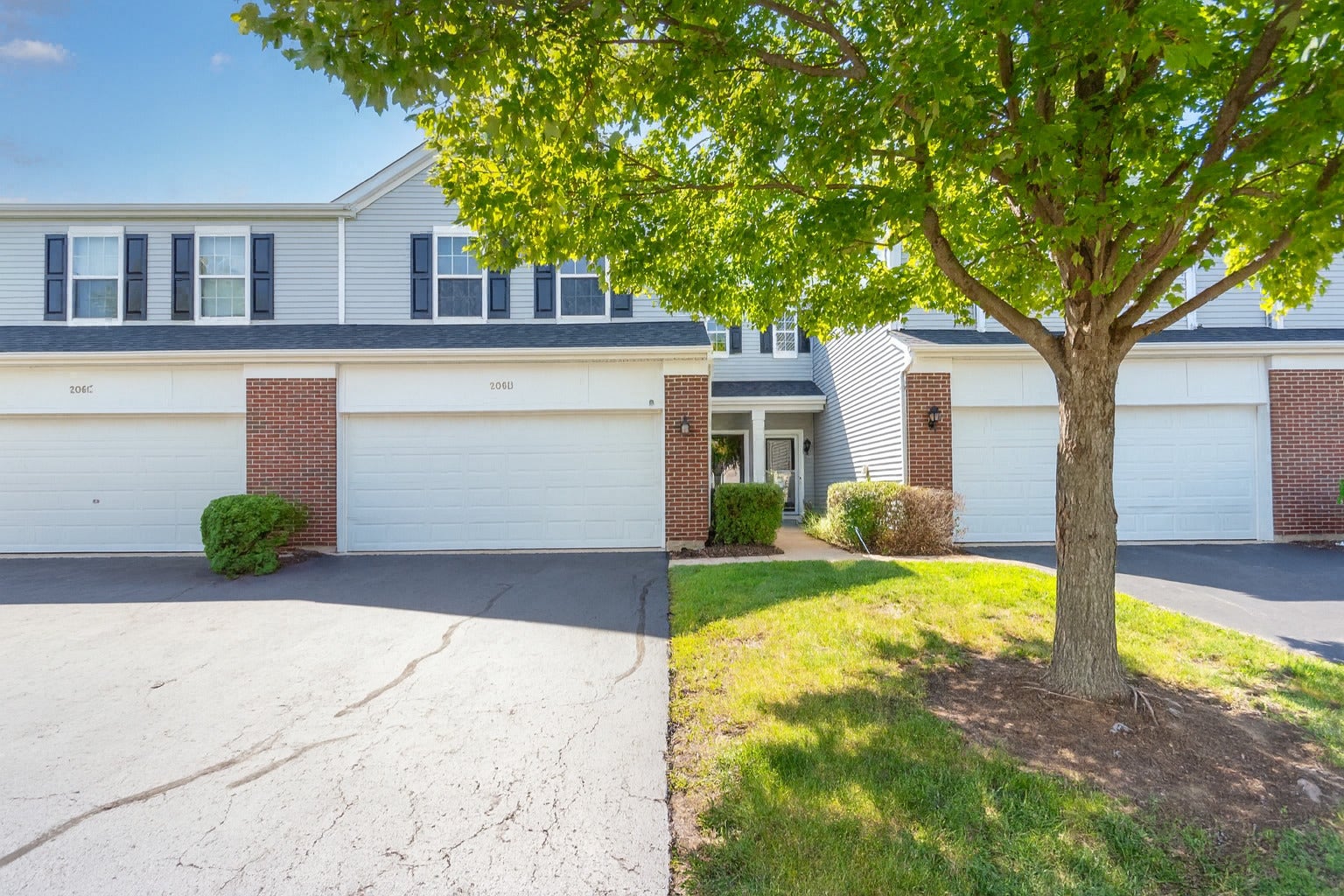 206 Barrett Drive, #D, Yorkville, IL 60560