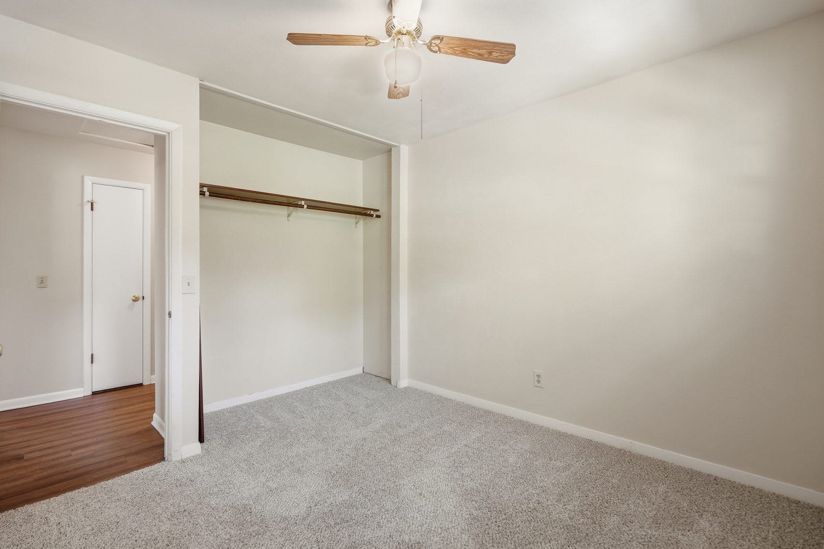 902 25th Avenue, East Moline, IL 61244 902 25th Avenue, East Moline, IL 61244