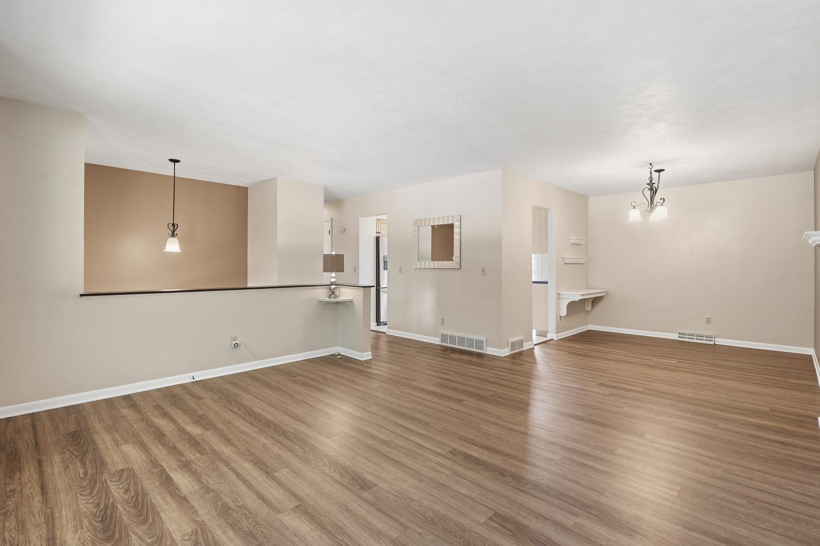 902 25th Avenue, East Moline, IL 61244 902 25th Avenue, East Moline, IL 61244