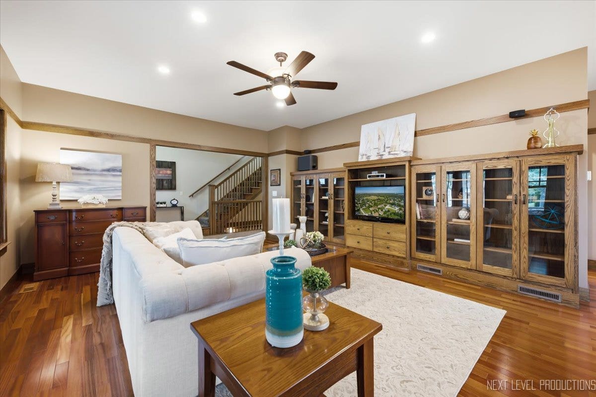 627 Ritter Drive, Batavia, IL 60510 Living room with built in custom bookcases