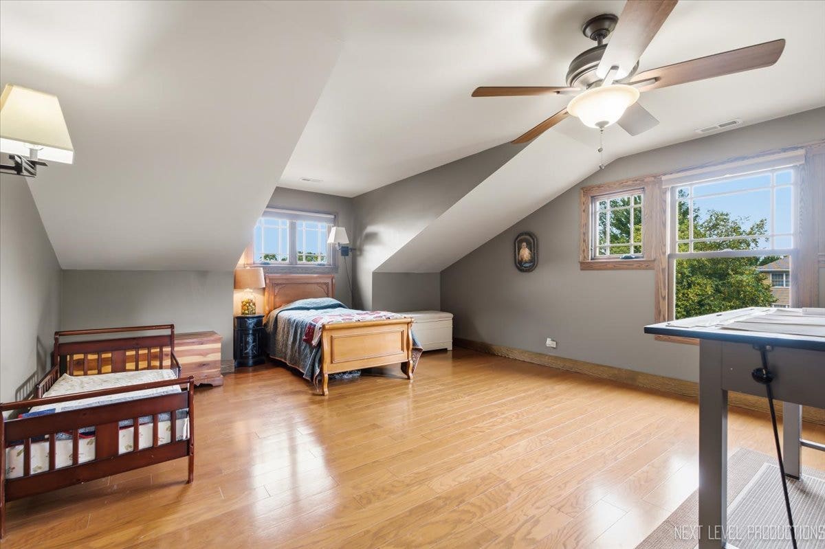 627 Ritter Drive, Batavia, IL 60510 Fantastic oversized Office/Den/flex room or additi