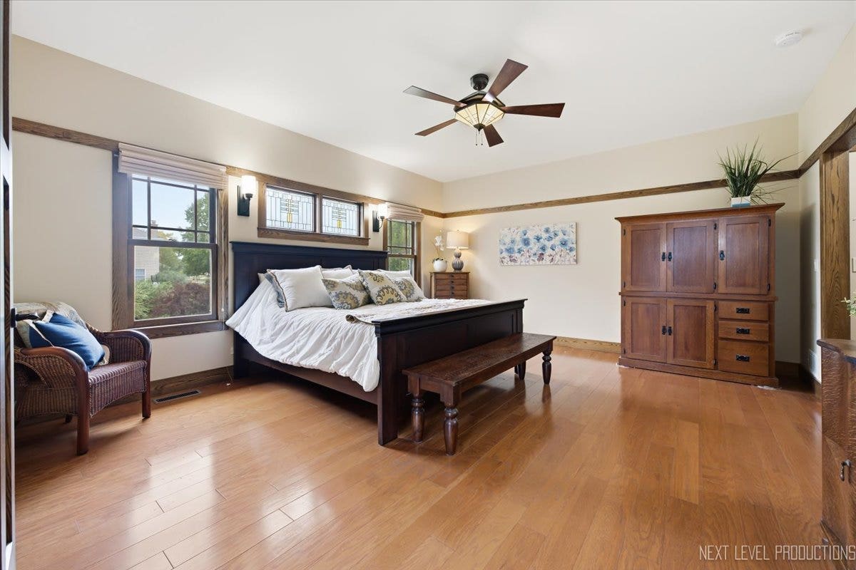 627 Ritter Drive, Batavia, IL 60510 First floor Primary bedroom