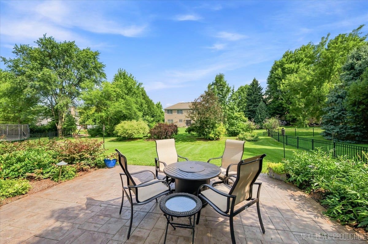 627 Ritter Drive, Batavia, IL 60510 Patio off of rear porch in backyard