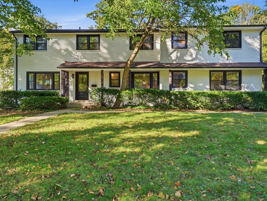 Property photo for 542 E Prospect Avenue, Lake Bluff, IL