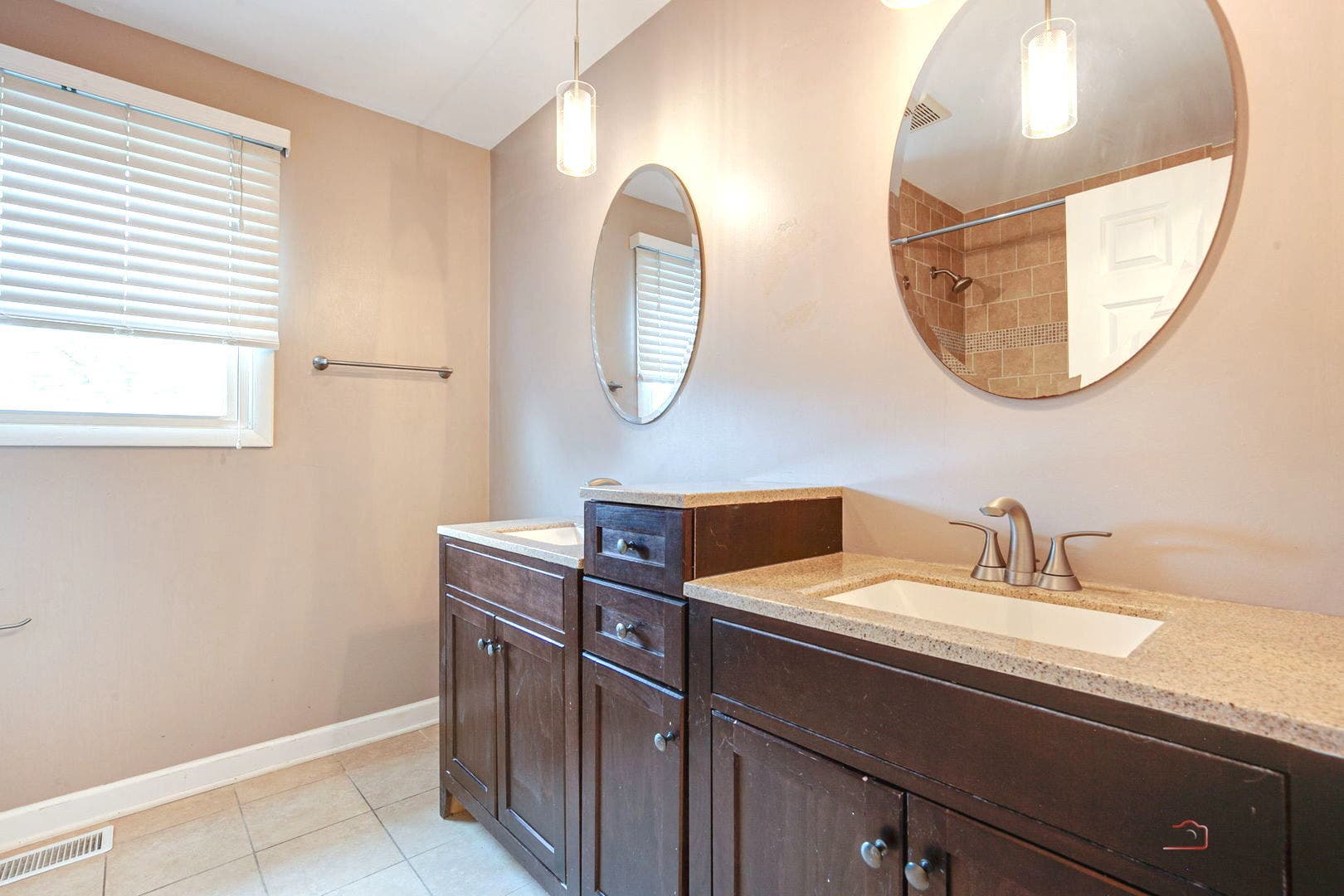 562 Applegate Lane, Lake Zurich, IL 60047 562 Applegate Lane, Lake Zurich, IL 60047