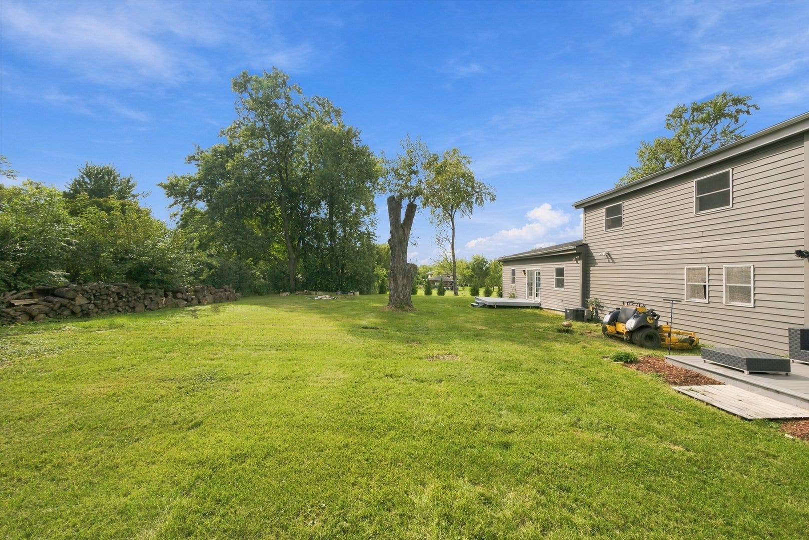 911 Kohley Road, Lisle, IL 60532 911 Kohley Road, Lisle, IL 60532