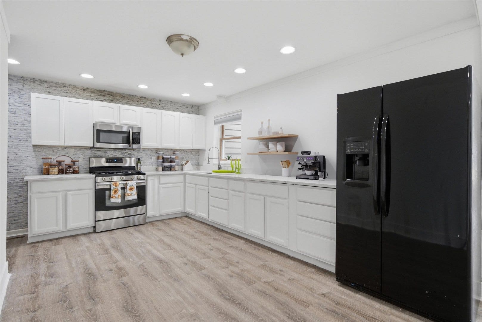 911 Kohley Road, Lisle, IL 60532 911 Kohley Road, Lisle, IL 60532