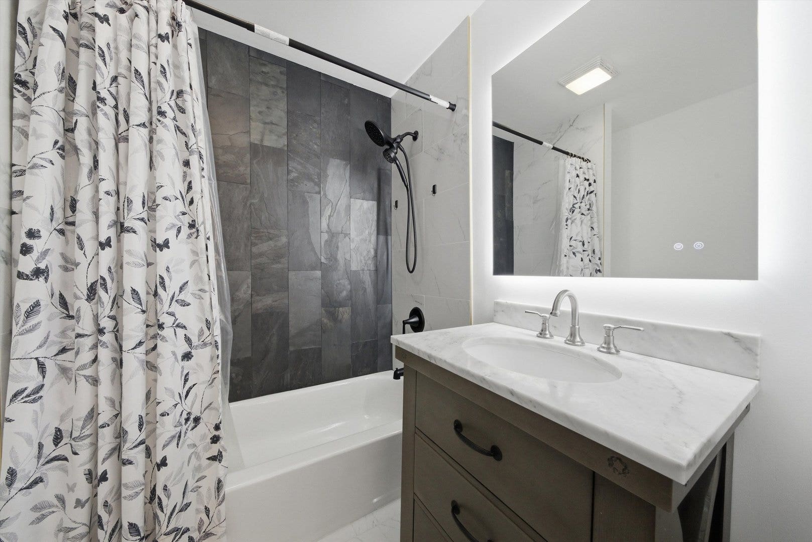 911 Kohley Road, Lisle, IL 60532 911 Kohley Road, Lisle, IL 60532