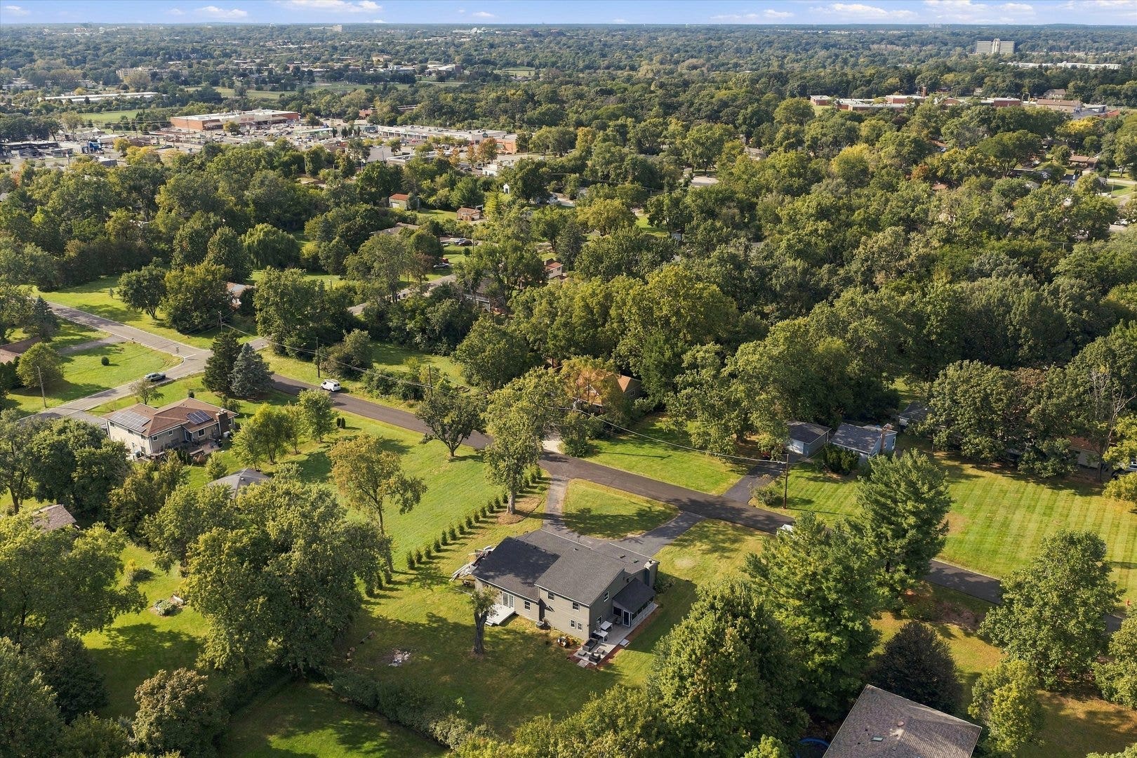 911 Kohley Road, Lisle, IL 60532 911 Kohley Road, Lisle, IL 60532