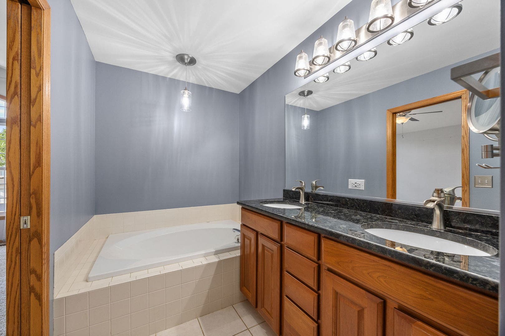 2139 Ashley Court, #2139, Downers Grove, IL 60515 2139 Ashley Court, #2139, Downers Grove, IL 60515