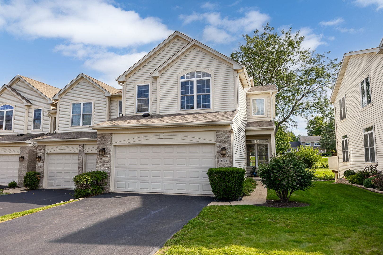 2139 Ashley Court, #2139, Downers Grove, IL 60515 2139 Ashley Court, #2139, Downers Grove, IL 60515