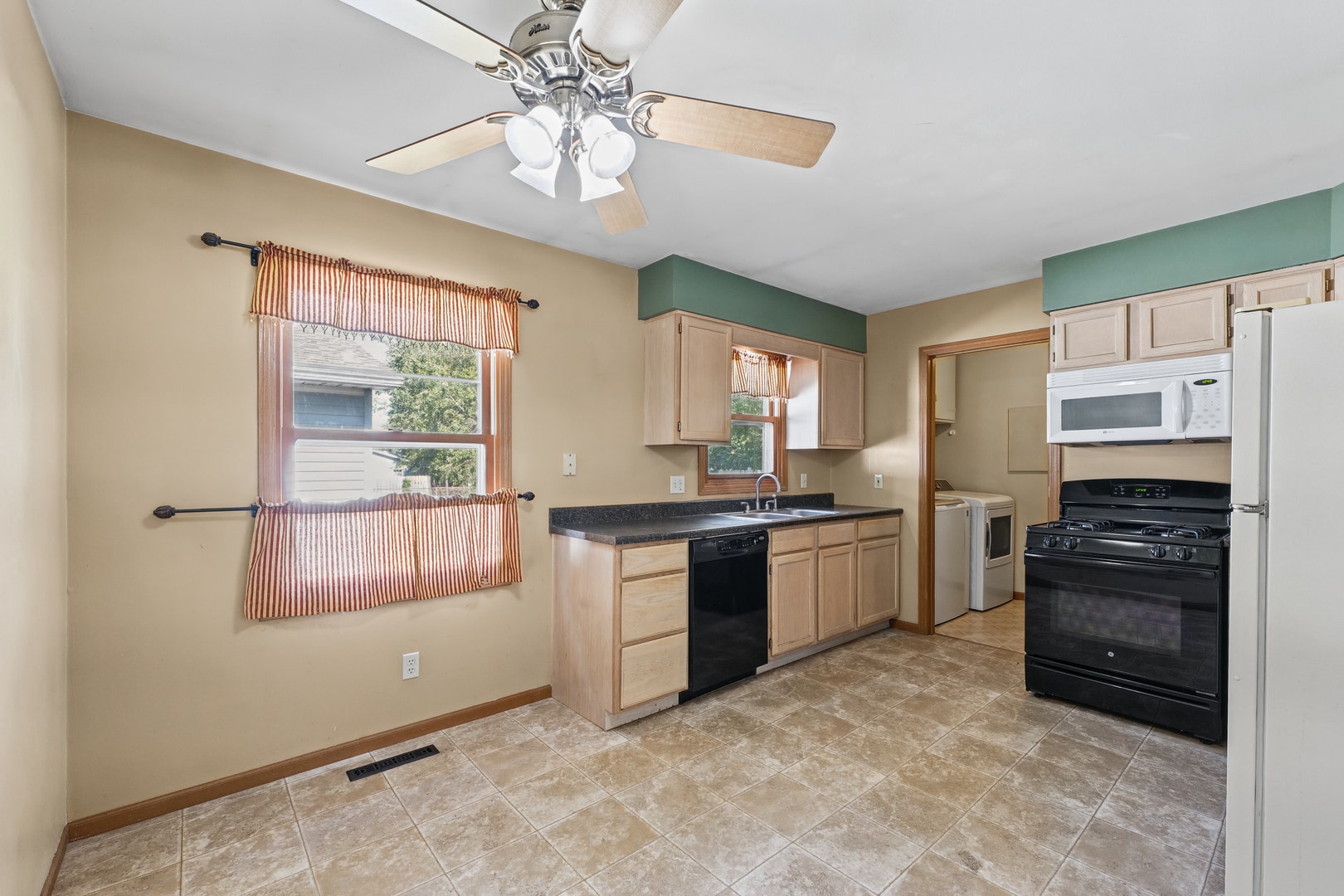 512 Ridge Road, Philo, IL 61864 512 Ridge Road, Philo, IL 61864