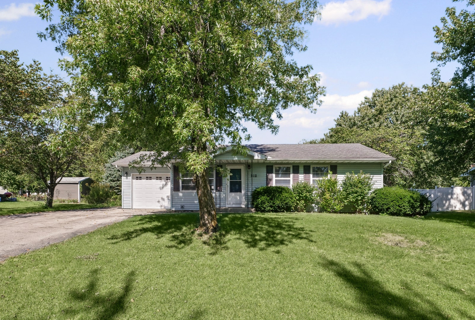 512 Ridge Road, Philo, IL 61864 512 Ridge Road, Philo, IL 61864