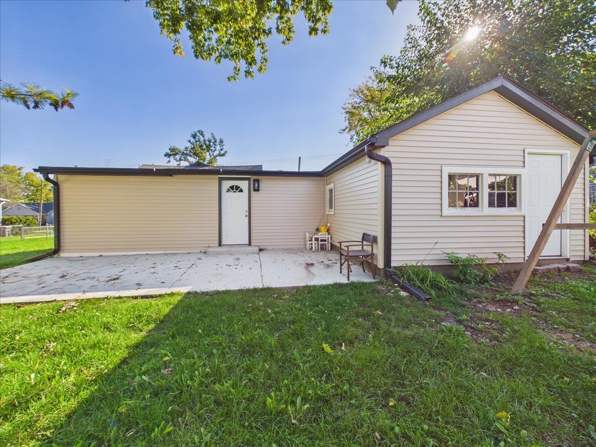 1027 Garfield Avenue, Belvidere, IL 61008 1027 Garfield Avenue, Belvidere, IL 61008