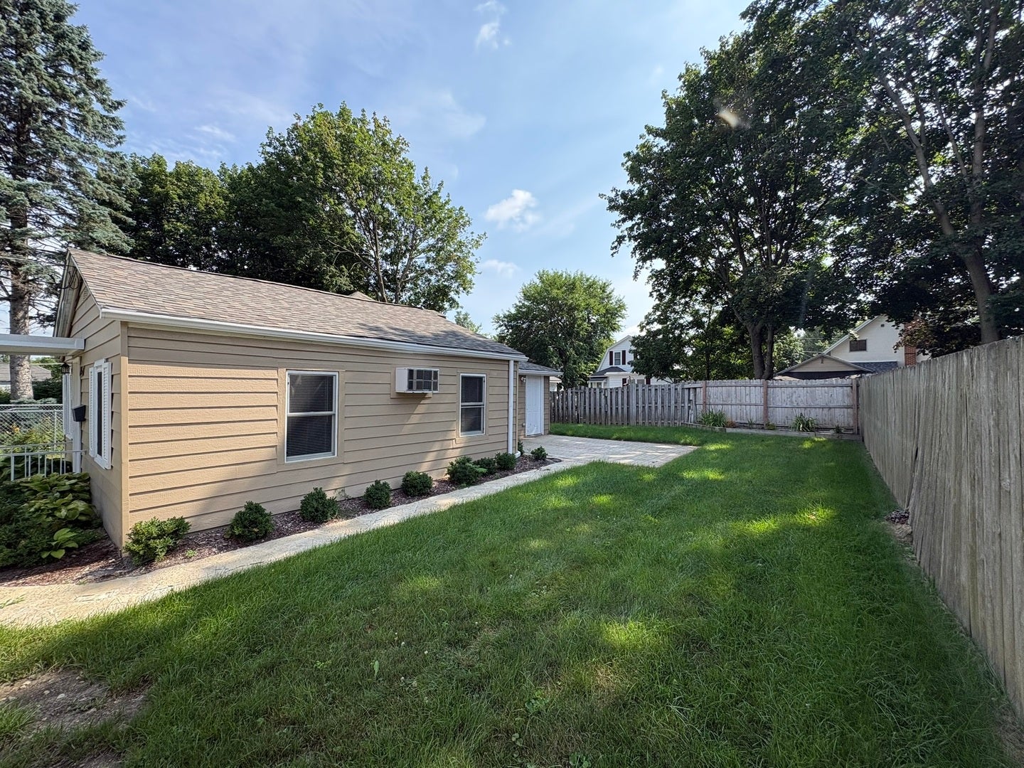 115 Grant Street, Barrington, IL 60010