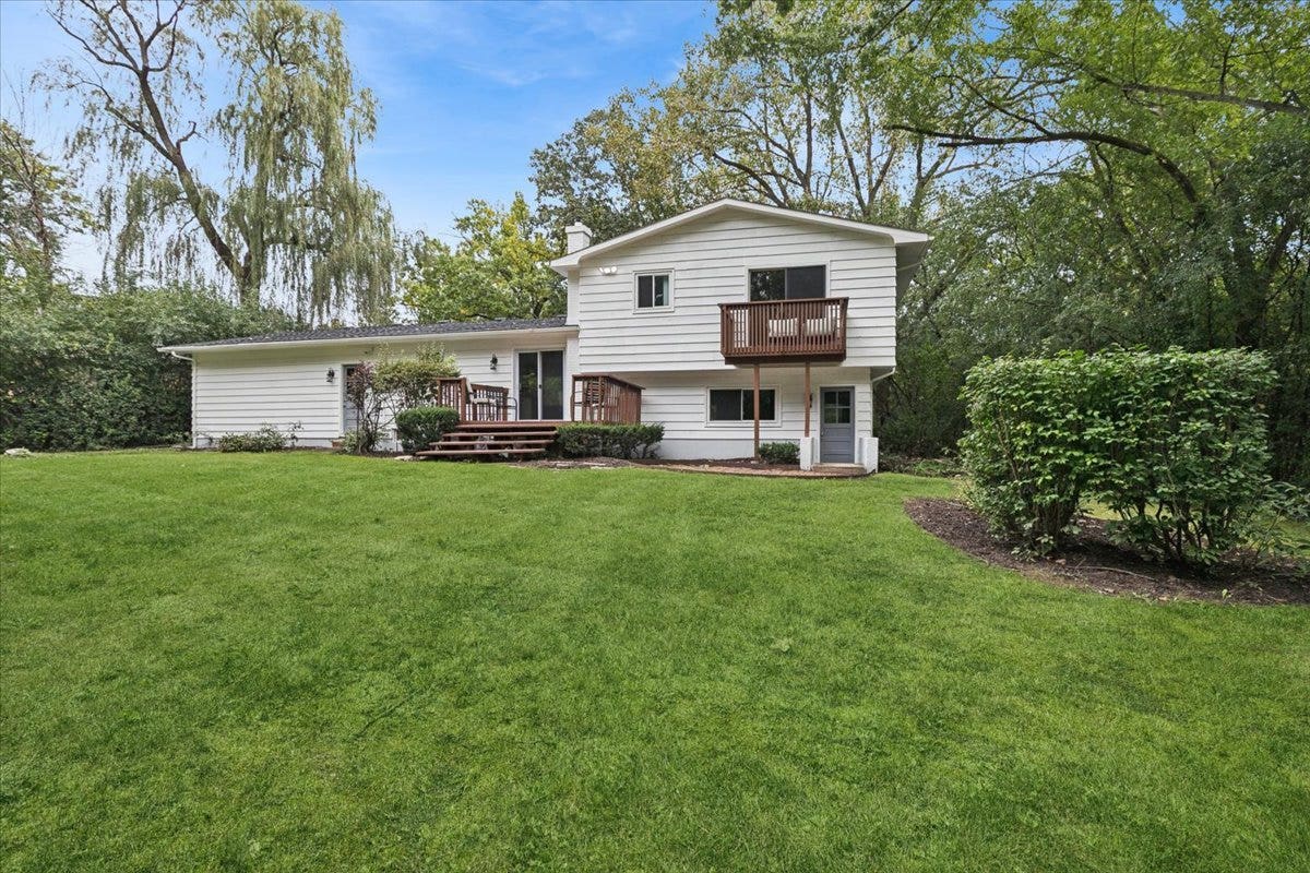 26890 N Longwood Road, Lake Forest, IL 60045