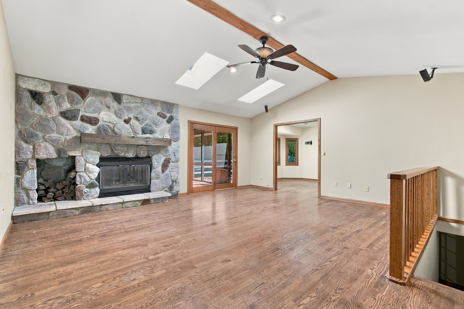 4516 Hillside Court, Crystal Lake, IL 60012 4516 Hillside Court, Crystal Lake, IL 60012