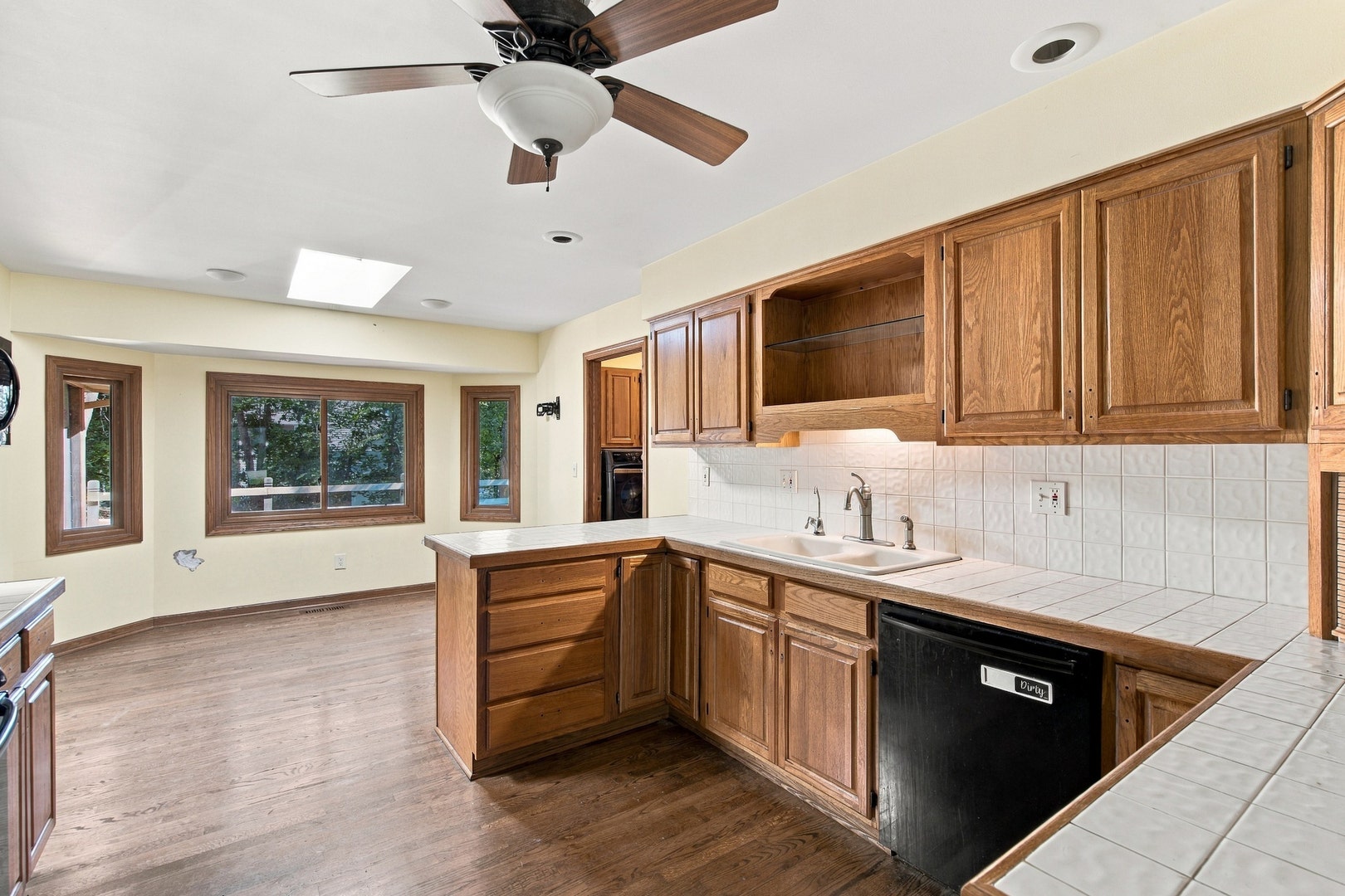 4516 Hillside Court, Crystal Lake, IL 60012 4516 Hillside Court, Crystal Lake, IL 60012